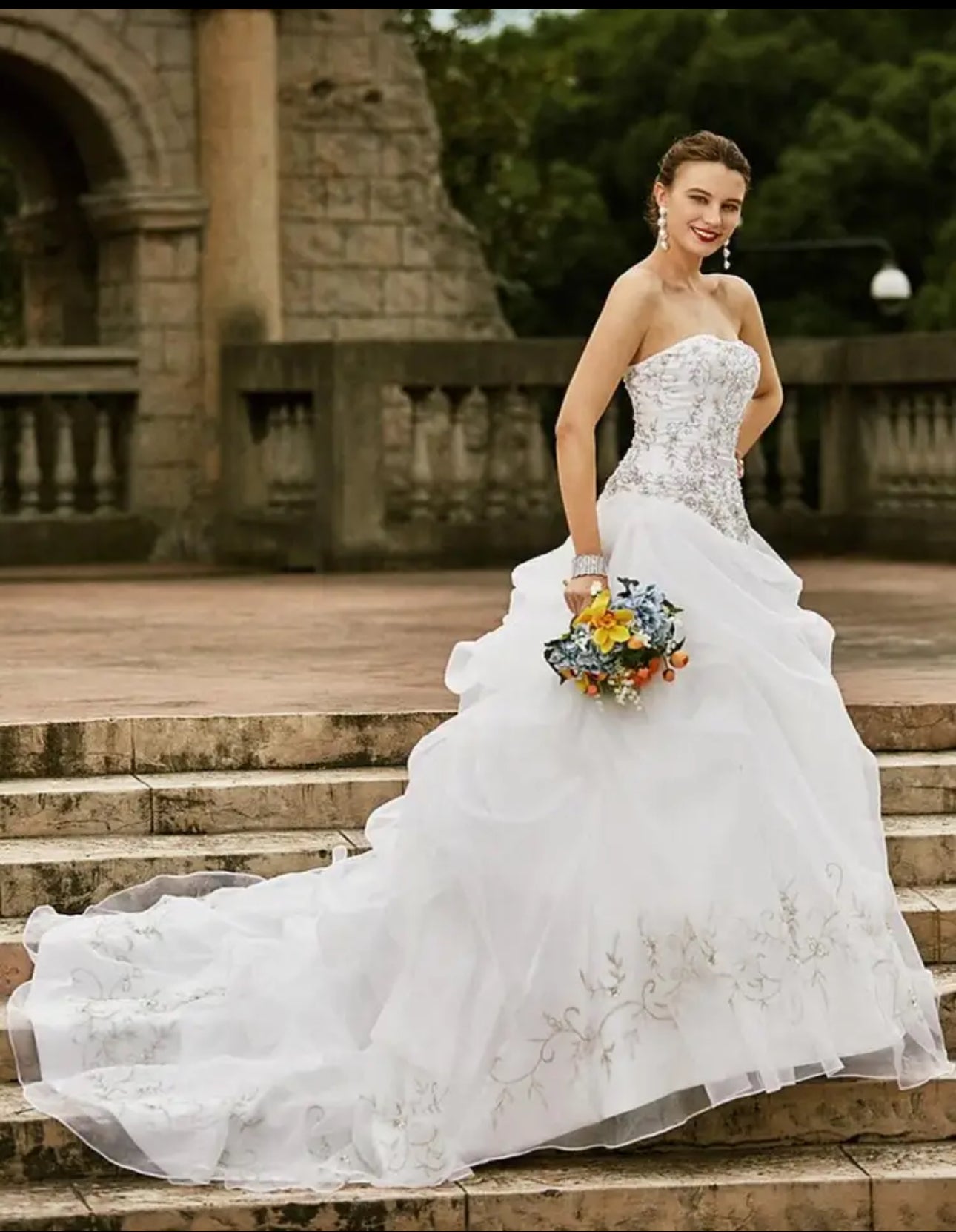 Elevate Your Wedding Look with Our Stunning Lace-Up Back Strapless Rhinestone Beaded Organza Wedding Gown