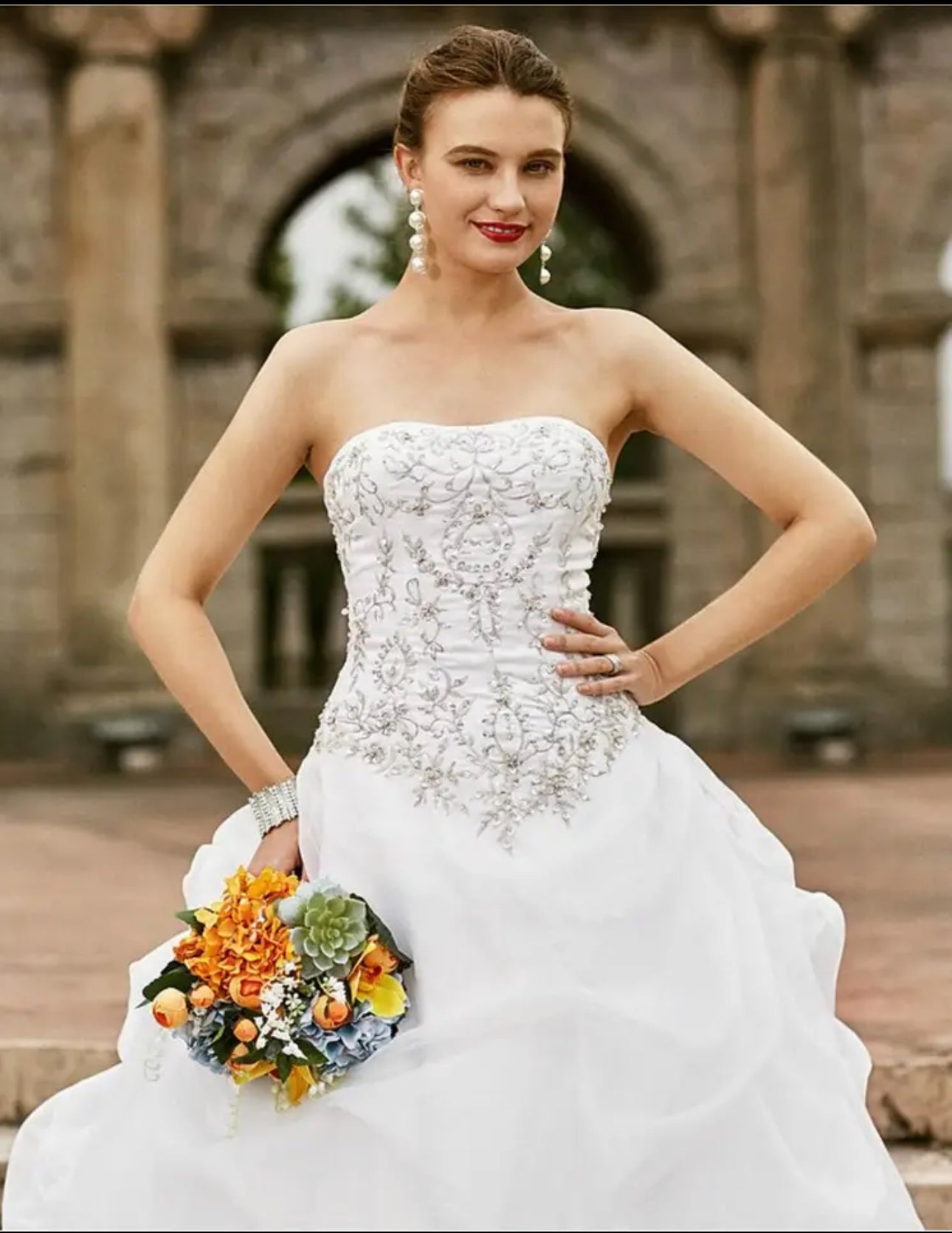 Elevate Your Wedding Look with Our Stunning Lace-Up Back Strapless Rhinestone Beaded Organza Wedding Gown